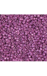 Miyuki Delica Perlen 11/0 - Galvanized semi-frosted magenta DB-1184